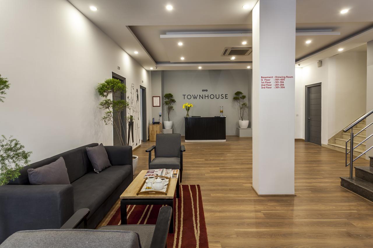 Oyo Townhouse 010 La Paradise Νέο Δελχί Εξωτερικό φωτογραφία